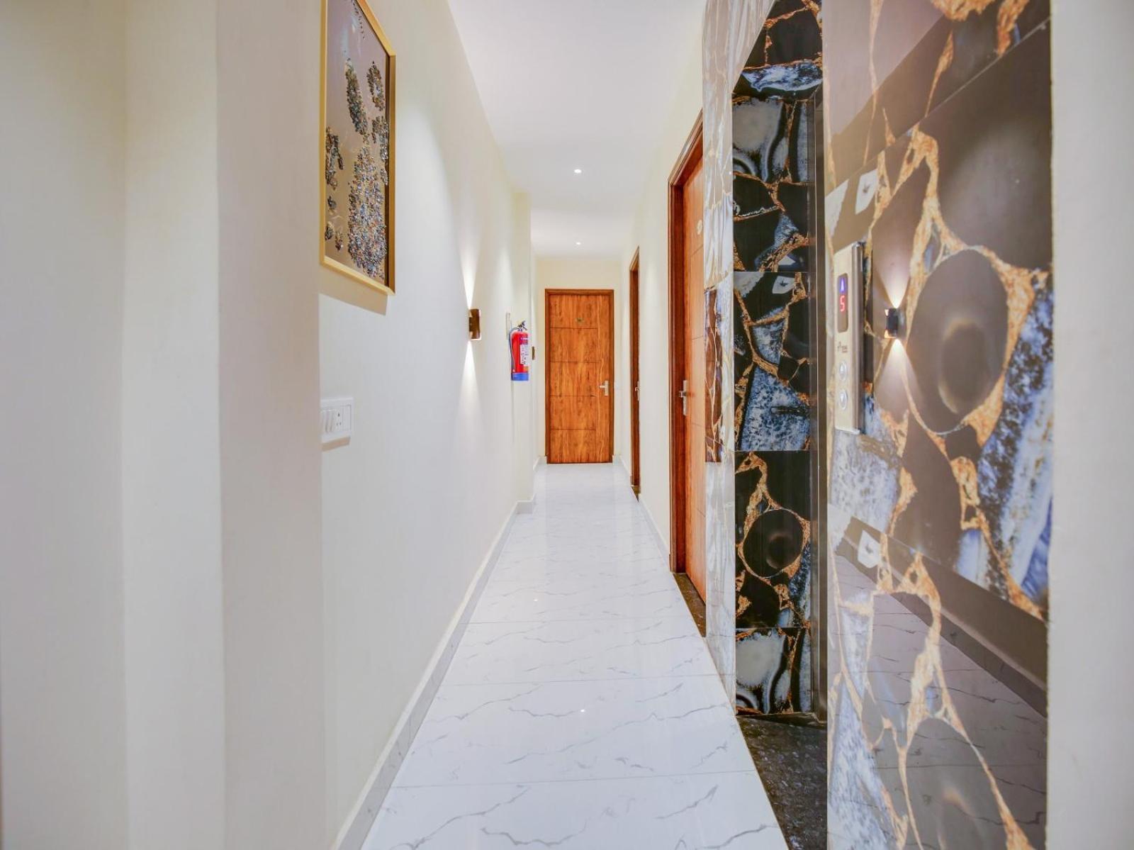 Hotel Holiday First 300 Meter From Golden Temple Amritsar Exteriér fotografie