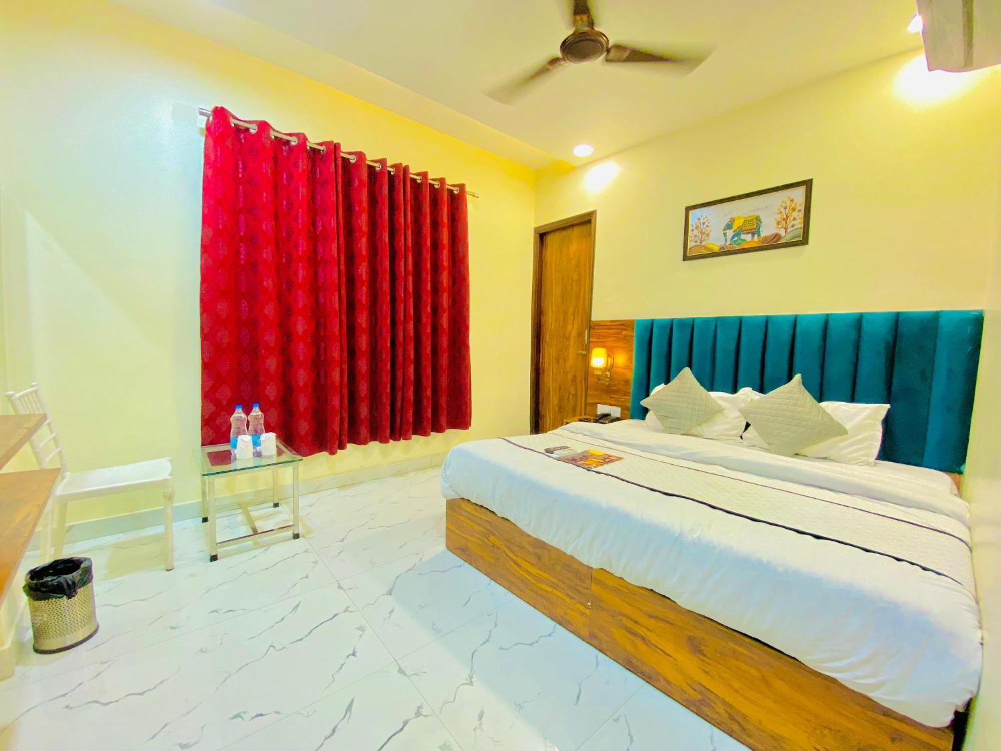 Hotel Holiday First 300 Meter From Golden Temple Amritsar Exteriér fotografie