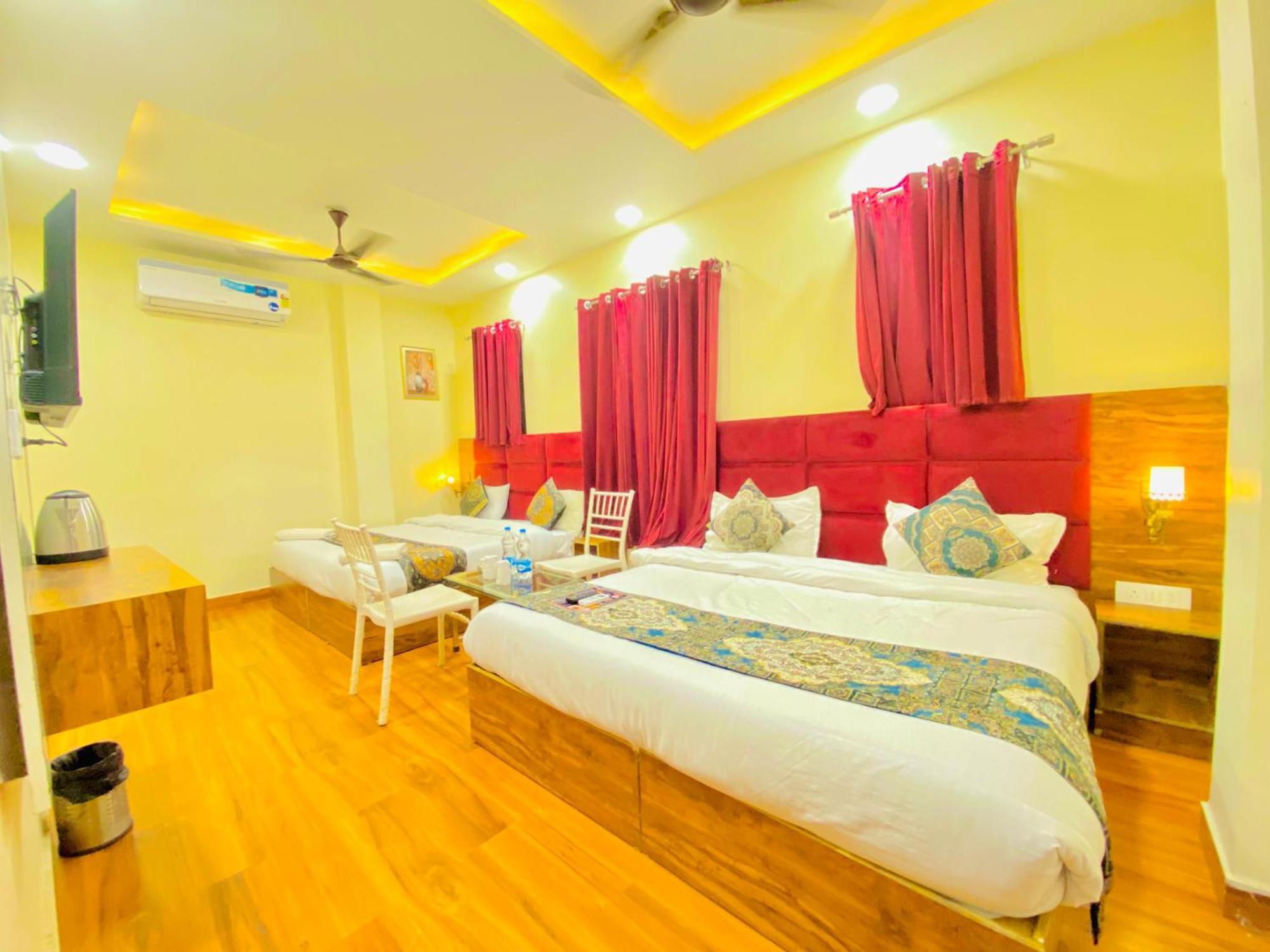 Hotel Holiday First 300 Meter From Golden Temple Amritsar Exteriér fotografie